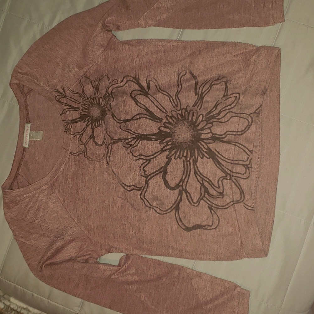 Weavers light weight sweater. Med